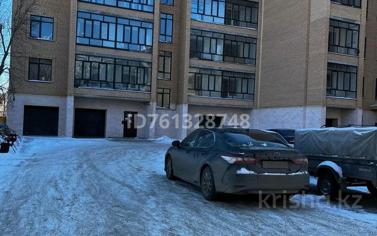 1-комнатная квартира · 53 м² · 4/6 этаж, Сокол 68 за 18 млн 〒 в Уральске — фото 12