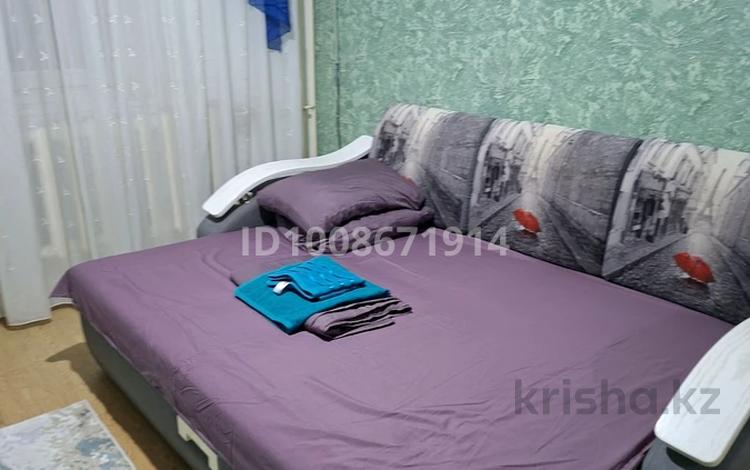 2-комнатная квартира · 65 м² · 4/5 этаж, 10микр 13 за 10 000 ₸ в Аксае — фото 2