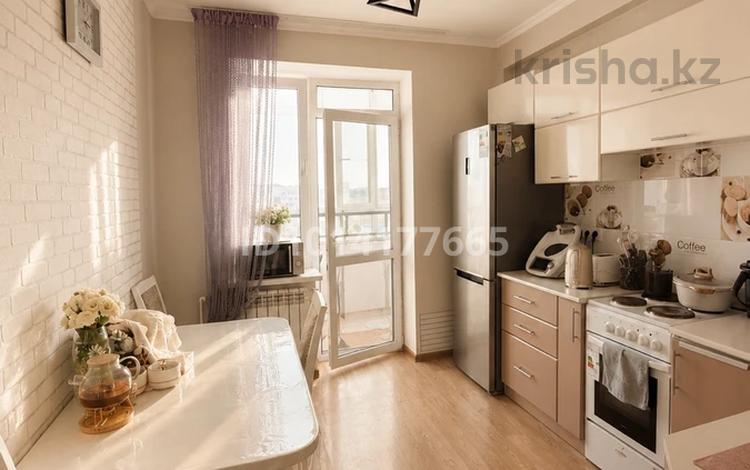 2-комнатная квартира · 60 м² · 5/9 этаж, Мкрн Сарыарка 8/4 за 250 000 ₸ в Кокшетау — фото 2