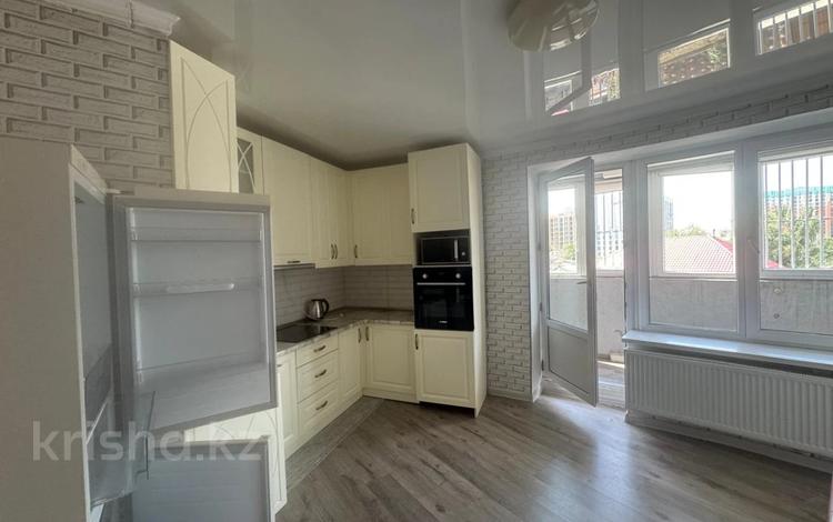 4-комнатная квартира · 130 м² · 3/17 этаж, Брусиловского 167 — Прокофьева - Алимжанова за 400 000 ₸ в Алматы, Алмалинский р-н — фото 8