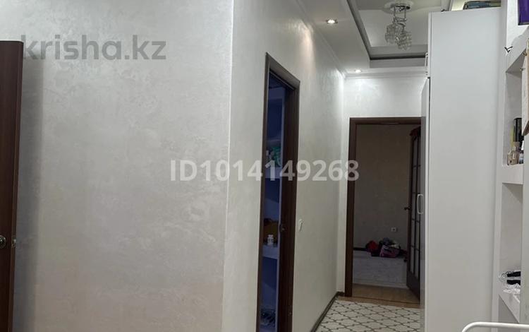 2-комнатная квартира · 65 м² · 2/5 этаж, мкр Нурсая 106 за 22.5 млн ₸ в Атырау — фото 3