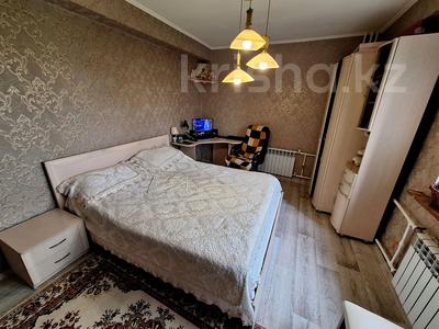 3-комнатная квартира, 64 м², 4/9 этаж, Жандосова 180 за 43.5 млн 〒 в Алматы, Ауэзовский р-н