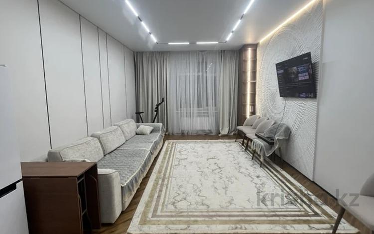 3-бөлмелі пәтер · 92.3 м² · 8/10 қабат, Степной 4 ш/а. 23/2, бағасы: 55 млн ₸ в Караганде, Казыбек би р-н — фото 2
