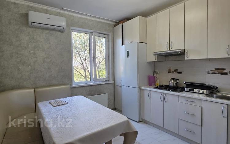 1-бөлмелі пәтер · 40 м² · 3/6 қабат, Көкжиек ш/а., бағасы: 21.5 млн ₸ в Алматы, Жетысуский р-н — фото 4
