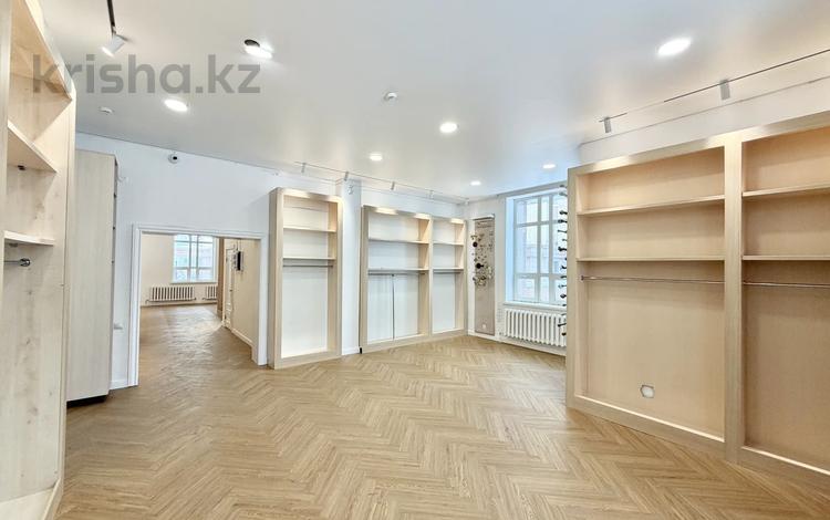 Свободное назначение, офисы, магазины и бутики, салоны красоты, медцентры и аптеки, образование · 110 м² за 90 млн 〒 в Астане, Нура р-н — фото 2