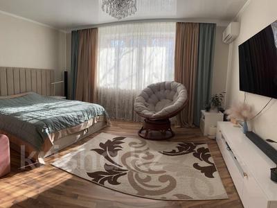 2-комнатная квартира, 90 м², 2/5 этаж, Батыр Баяна за 55.9 млн 〒 в Петропавловске