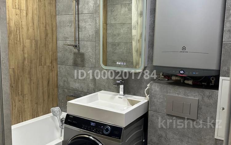 1-бөлмелі пәтер · 36.5 м² · 5/9 қабат, мкр Юго-Восток, 27й микрорайон 19 — Район КарГу, бағасы: 15 млн ₸ в Караганде, Казыбек би р-н — фото 7
