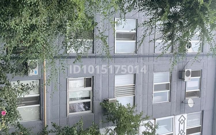 2-комнатная квартира · 50 м² · 2/5 этаж, мкр 11 52 за 18 млн ₸ в Актобе — фото 2