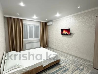 1-комнатная квартира · 45 м² · 2/9 этаж, Абая 244 — Универмаг,Ледовый дворец,Тайота Центр за 15 000 ₸ в Уральске