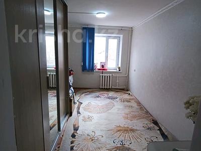 1-бөлмелі пәтер · 12 м² · 2/5 қабат, ул. Наурызгали Сдыкова 64, бағасы: 3.7 млн ₸ в Уральске, мкр Школьник