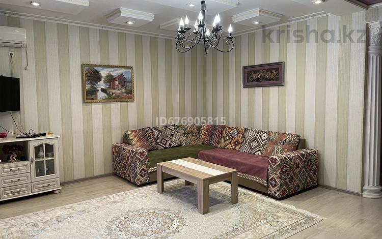 Отдельный дом • 8 комнат • 250 м² • 8 сот., Жузбаева 43 за 75 млн 〒 в Таразе — фото 37