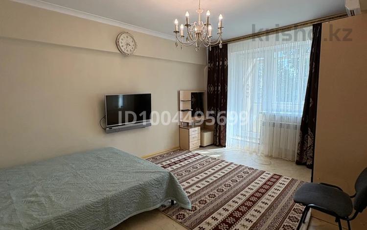 1-комнатная квартира · 35 м² · 3/4 этаж, Жибек Жолы 104 — Абылай Хана, Жибек Жолы за 330 000 ₸ в Алматы, Медеуский р-н — фото 2