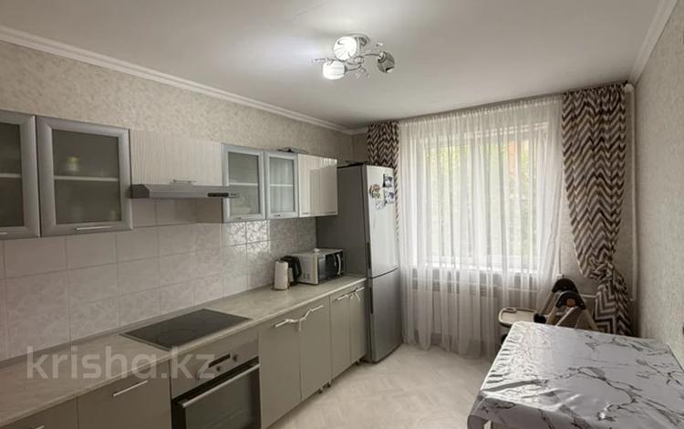 3-бөлмелі пәтер · 86 м² · 5/5 қабат, Молдагулова 15/6, бағасы: 26.5 млн ₸ в Усть-Каменогорске — фото 2