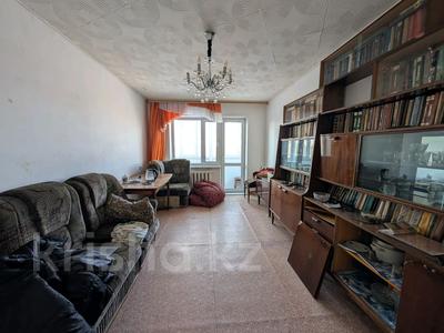 2-комнатная квартира · 45 м² · 5/5 этаж, Майкудук, Майкудук, 17й микрорайон 52 за ~ 8.3 млн 〒 в Караганде, Алихана Бокейханова р-н