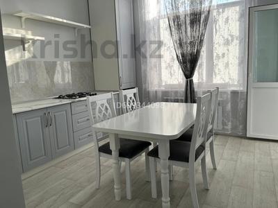 1-комнатная квартира · 50 м² · 1/5 этаж, мкр. Алтын орда, Микрорайон Батыс-2 228 в — Тауелсиздик пересечение с г жубанова за 11 000 〒 в Актобе