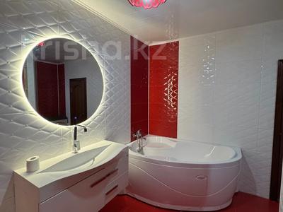 4-комнатная квартира · 150 м² · 1/5 этаж, Сарыарка 33 за 400 000 ₸ в Атырау