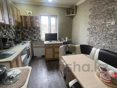 Продажа домов и дачи в Карагандинской обл.: Отдельный дом · 5 комнат · 85 м² · 11 сот., мкр Новый Город, Рейдовая 14 за 25 млн 〒 Отдельный дом · 5 комнат · 85 м² · 11 сот., мкр Новый Город, Рейдовая 14 за 25 млн 〒 в Караганде, Казыбек би р-н