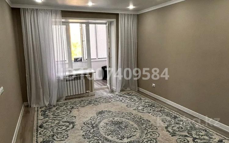 2-комнатная квартира · 100 м² · 2/5 этаж, мкр 4, Северо восток 12 — Циолковского 1к3 за 200 000 ₸ в Уральске — фото 2