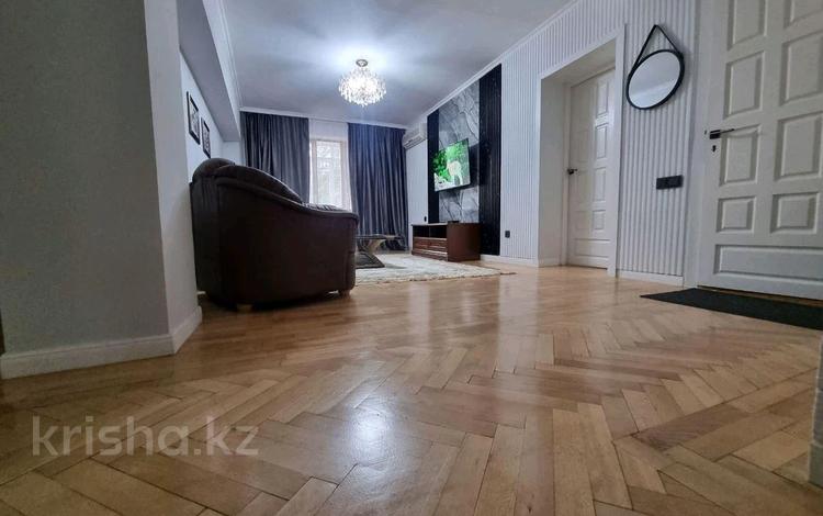 3-бөлмелі пәтер · 90 м² · 3/7 қабат, Самал-1 ш/а. 39 — Фурманова-Жолдасбекова, бағасы: 40 000 ₸ в Алматы, Медеуский р-н — фото 51