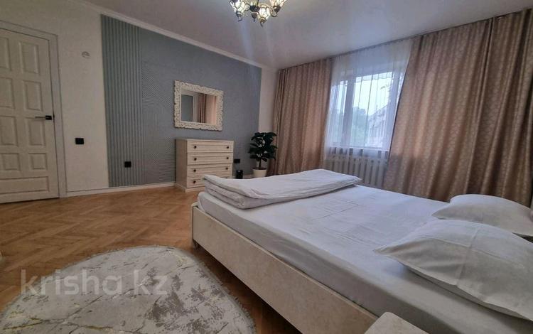 3-комнатная квартира · 90 м² · 3/7 этаж, мкр Самал-1 39 — Фурманова-Жолдасбекова за 40 000 ₸ в Алматы, Медеуский р-н — фото 55