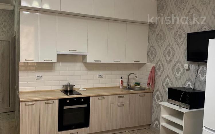1-комнатная квартира · 43 м² · 3/7 этаж, Туркестан 18 за 230 000 ₸ в Астане, Есильский р-н — фото 2