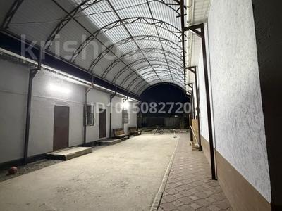 Жеке үй · 4 бөлме · 200 м² · 10 жүзд., Оспанов 6, бағасы: 48 млн ₸ в 