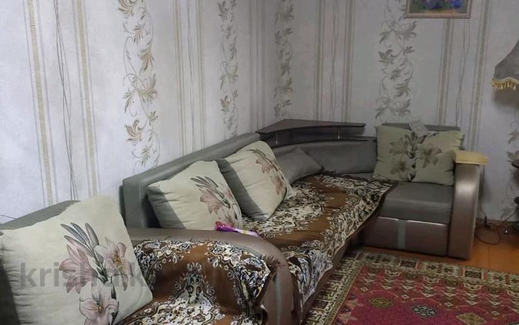 2-комнатная квартира, 43 м², 2/5 этаж помесячно, Жабаева за 110 000 〒 в Петропавловске — фото 2
