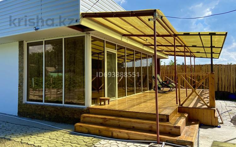 Дача · 3 комнаты · 200 м² · 15 сот., Легенда 65 за 33 млн 〒 в Петропавловске — фото 2