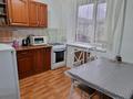 1-комнатная квартира · 34 м² · 3/5 этаж, улица Ихсанова 52 — Курмангазы-Ихсанова за 11 000 ₸ в Уральске — фото 3