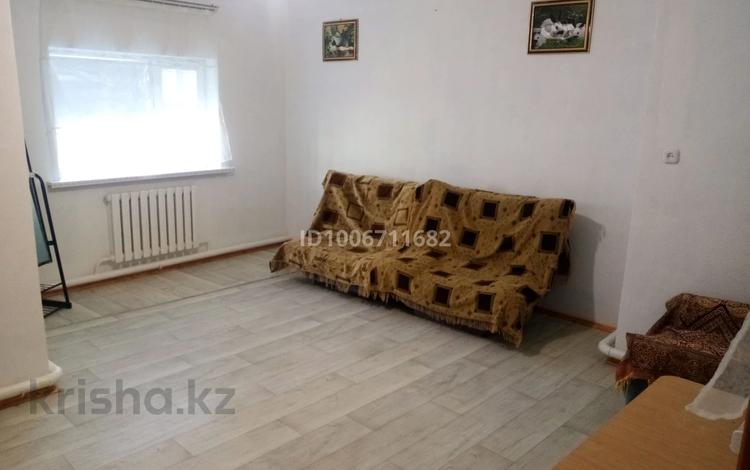 Жеке үй · 3 бөлме · 53 м² · 3 сот., Старый город, Гарнизонная — Через дорогу мечеть, бағасы: 90 000 ₸ в Актобе — фото 2