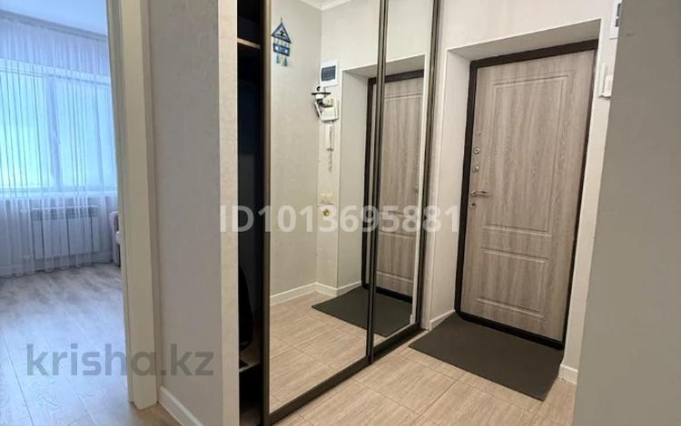 3-комнатная квартира · 83.5 м² · 2/5 этаж, мкр Кадыра Мырза-Али 6 за 38 млн ₸ в Уральске — фото 2