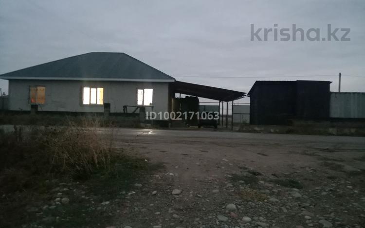 Часть дома · 4 комнаты · 120 м² · 6.5 сот., 3квартал 76.8 — Елтай навастроика трасса бойында под безнесменбирге за 30 млн 〒 в Ельтае — фото 2