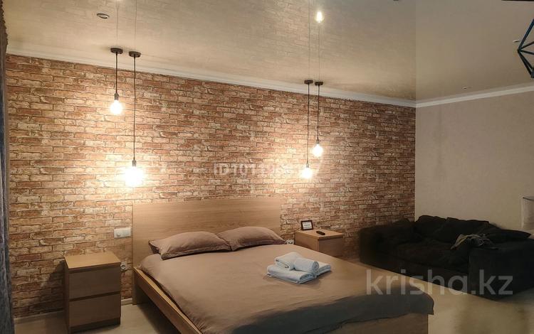 1-комнатная квартира · 35 м² · 3/5 этаж, ул. Курмангазы 163 за 11 000 ₸ в Уральске, мкр Школьник — фото 2