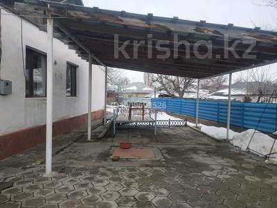 Часть дома · 3 комнаты · 100 м² · 5 сот., мкр Акбулым, 2 пер Хмелевского 7 А кв 2 — Сзади мечети район кирпичный за 10 млн 〒 в Таразе
