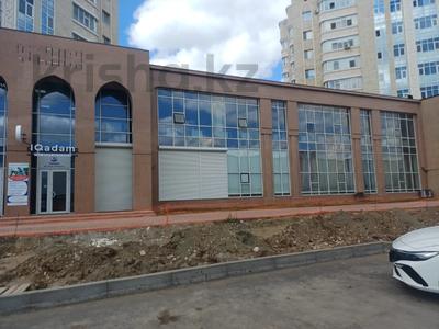 Свободное назначение, офисы, магазины и бутики, склады, общепит, салоны красоты, фитнес и спорт, медцентры и аптеки, образование, развлечения, конференц-залы, кабинеты и рабочие места, студии · 800 м² за 3.2 млн ₸ в Астане, Сарайшык р-н