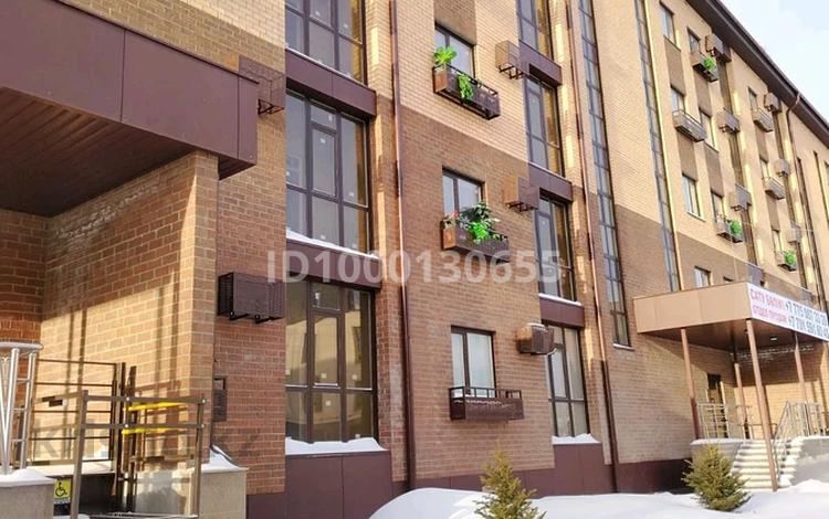 2-комнатная квартира · 60.4 м² · 1/5 этаж, мкр Городской Аэропорт, Алтын Арка за 20.5 млн 〒 в Караганде, Казыбек би р-н — фото 2