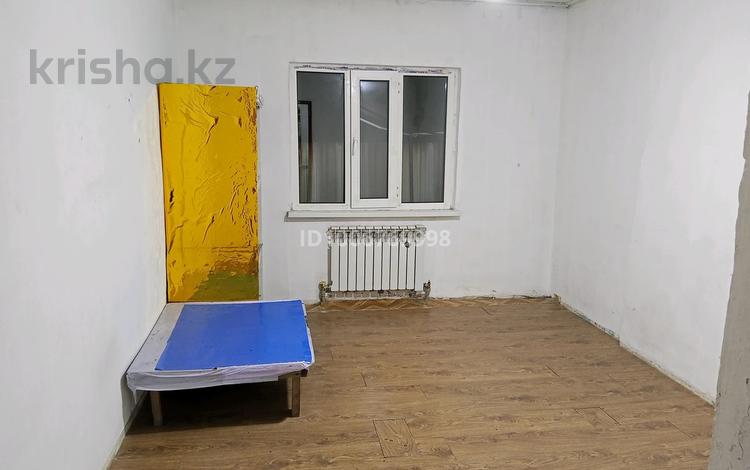 2-бөлмелі пәтер · 35 м² · 1/1 қабат, Тауелсыздык — Возле моста коксай, бағасы: 70 000 ₸ в Коксай (пути Ильича) — фото 2