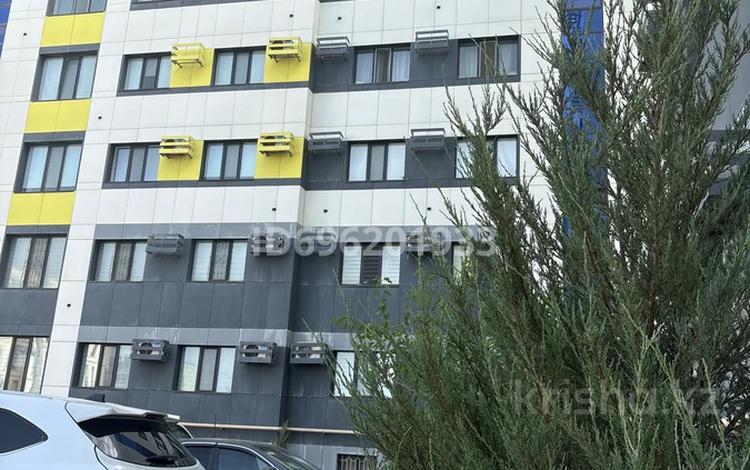 3-бөлмелі пәтер · 102 м² · 5/7 қабат, 17-й мкр участок 45/1, бағасы: 47 млн ₸ в Актау — фото 2