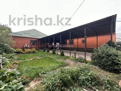 Отдельный дом · 6 комнат · 200 м² · 10 сот., Достык 28 за 85 млн ₸ в Коянкусе