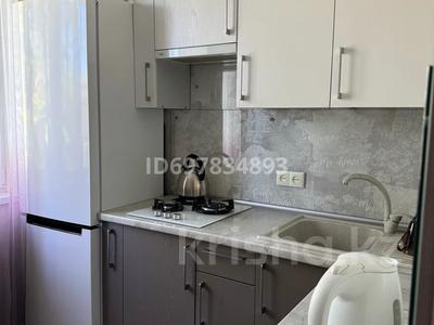 Продажа квартир в Западно-Казахстанской обл.: 4-комнатная квартира · 61.9 м² · 5/5 этаж, Кердери ( Сурова) 141 — КПО за 23 млн 〒 4-комнатная квартира · 61.9 м² · 5/5 этаж, Кердери ( Сурова) 141 — КПО за 23 млн 〒 в Уральске, мкр Школьник