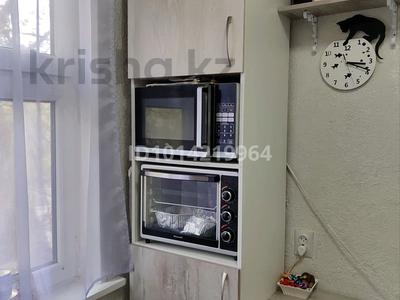4-бөлмелі пәтер · 60 м² · 2/5 қабат, Тургенева Абая 82, бағасы: 16 млн ₸ в Актобе