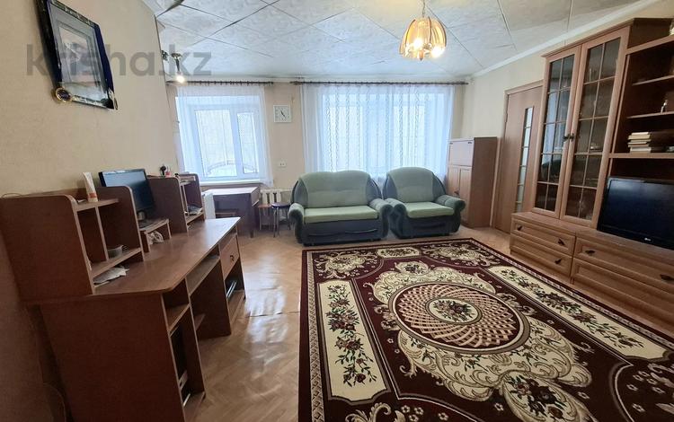 2-бөлмелі пәтер · 45 м² · 1/4 қабат, Республики — район Парка Восток, бағасы: 6.5 млн ₸ в Темиртау — фото 2