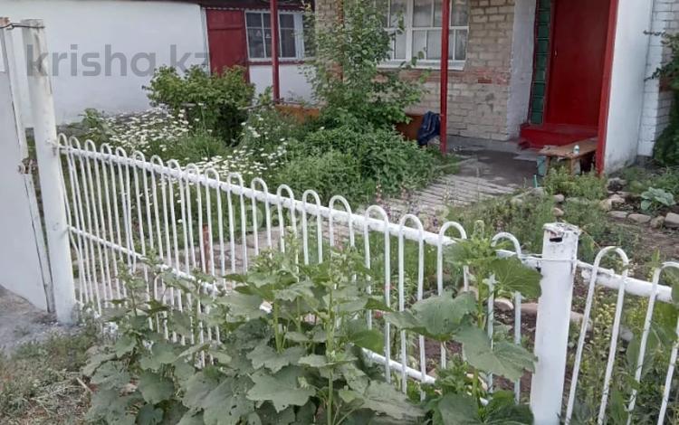 Отдельный дом · 4 комнаты · 80 м² · 10 сот., Школьная 3 за 3 млн ₸ в Саратовка — фото 2