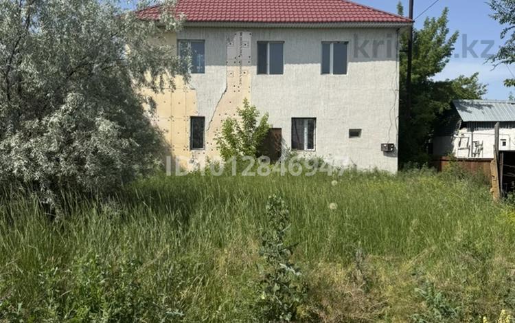 Жеке үй · 4 бөлме · 250 м² · 8 сот., Молодежная 94, бағасы: 20 млн ₸ в  — фото 2