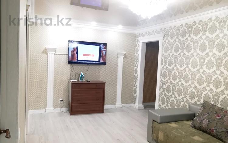 4-бөлмелі пәтер, 70 м², 2/5 қабат тәулігіне, Маметова 60 — Мухита Курмангазы, бағасы: 20 000 〒 в Уральске — фото 11