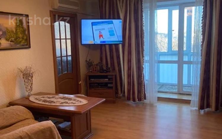 3-бөлмелі пәтер · 56 м² · 4/5 қабат, мкр Новый Город, Назарбаева 59, бағасы: 24 млн ₸ в Караганде, Казыбек би р-н — фото 2
