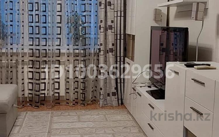 3-комнатная квартира · 65 м² · 2/5 этаж, мкр Кунаева 62 за 270 000 ₸ в Уральске — фото 2