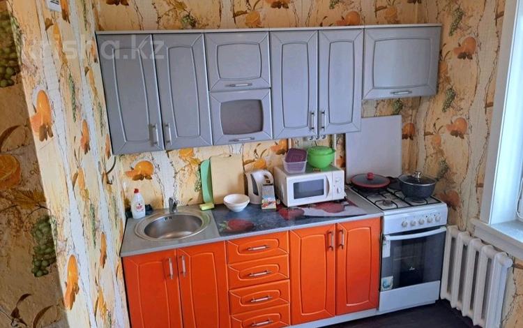 1-комнатная квартира · 33 м² · 3/5 этаж, Абая 98 за 150 000 ₸ в Петропавловске — фото 2