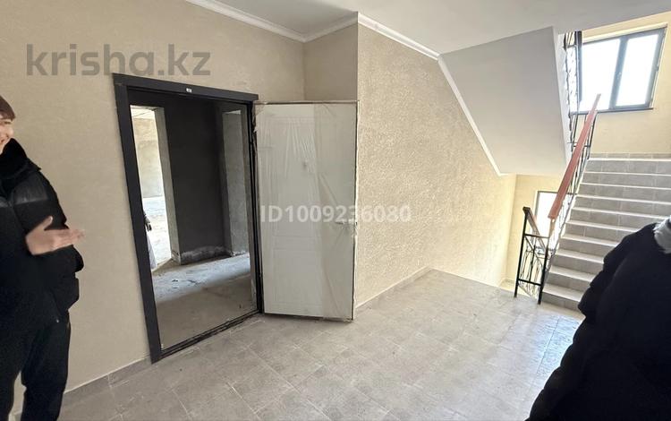 4-бөлмелі пәтер · 130 м² · 3/6 қабат, 20-й мкр, 20-ш/а. 18, бағасы: 28 млн ₸ в Актау — фото 2