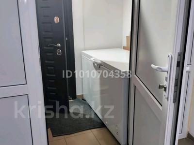 3-комнатная квартира · 80 м² · 5/8 этаж, Бөкенбай батыр 155/7 — Юнис Сити. На против аэропорта за 250 000 〒 в Актобе, мкр Авиатор